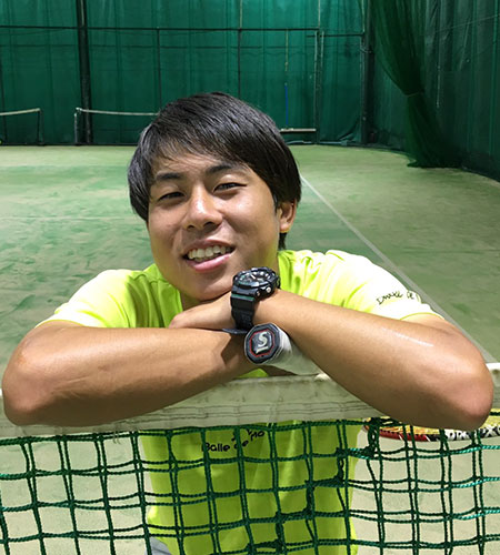 甲風園テニススクールのコーチ紹介